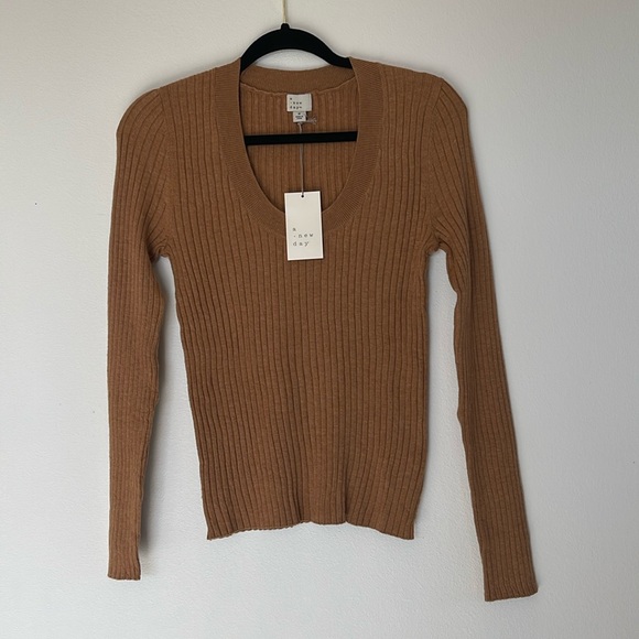 a new day Sweaters - NWT A New Day Fine Gauge Scoop Neck Sweater - Camel - Size M